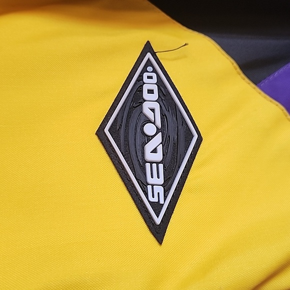 Sea Doo, size large, lifejacket. Watersports Jacket 4 cold weather enthusiasts. - Picture 8 of 12